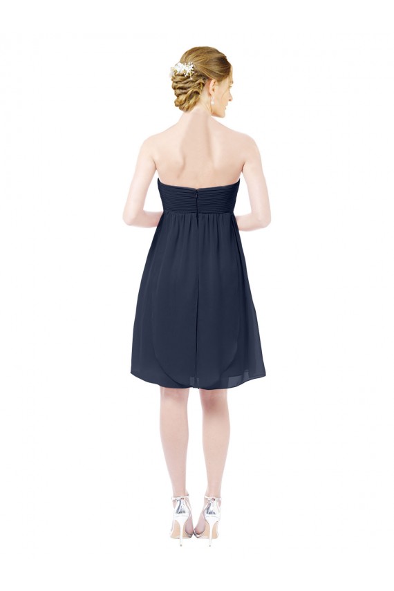 Comprimento Joelho Marinha Negra Sem Mangas Linha A Abrir de volta Vestidos de Madrinha / Vestidos de Cocktail Por Atacado